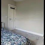 8 Mackie Ave